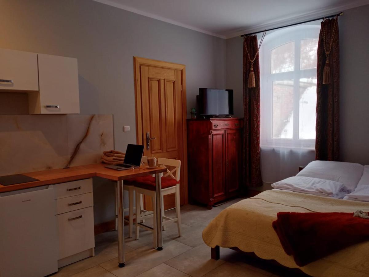 Sunny Bear Bed & Breakfast Jelenia Góra Exterior foto
