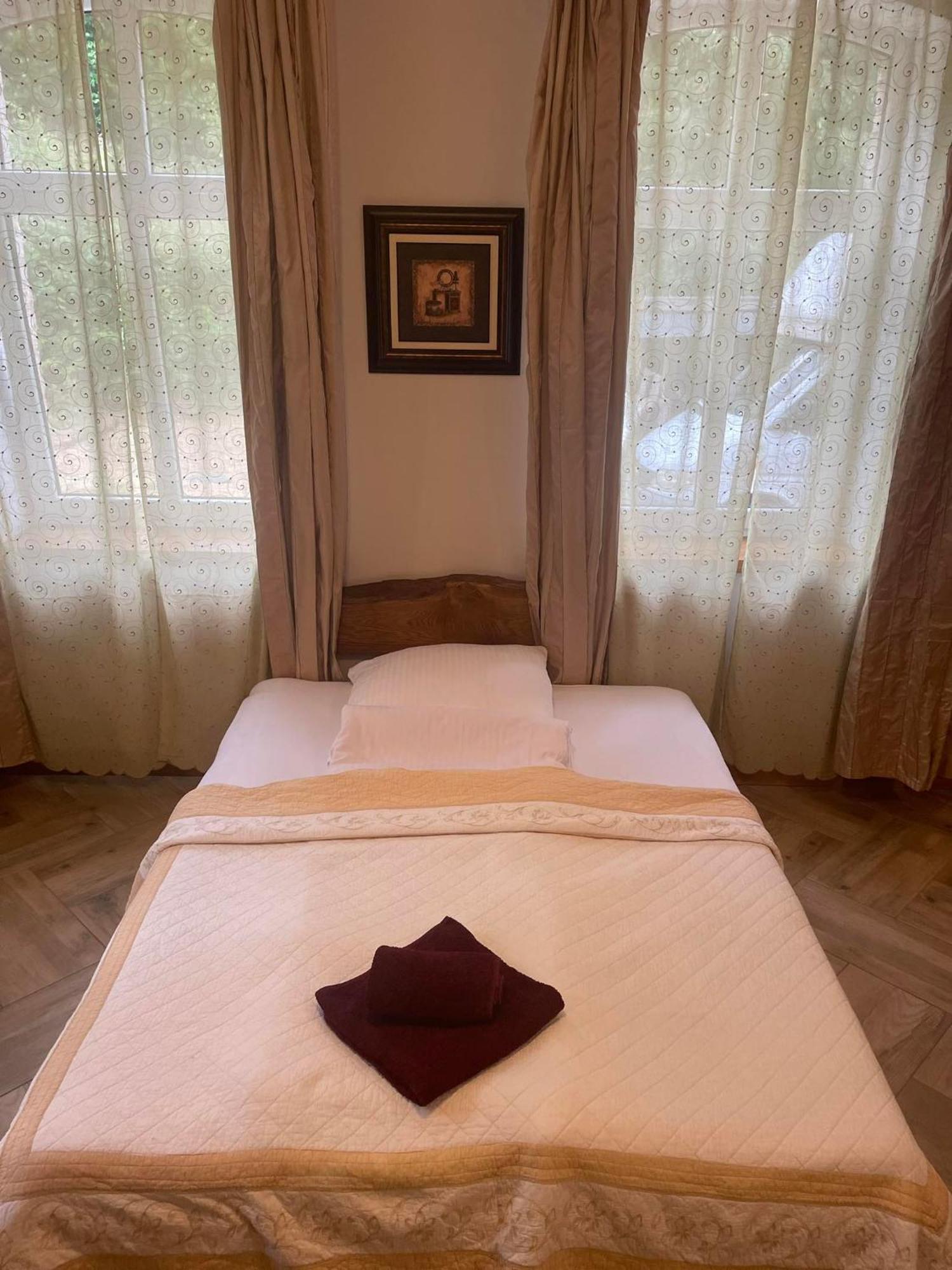 Sunny Bear Bed & Breakfast Jelenia Góra Exterior foto